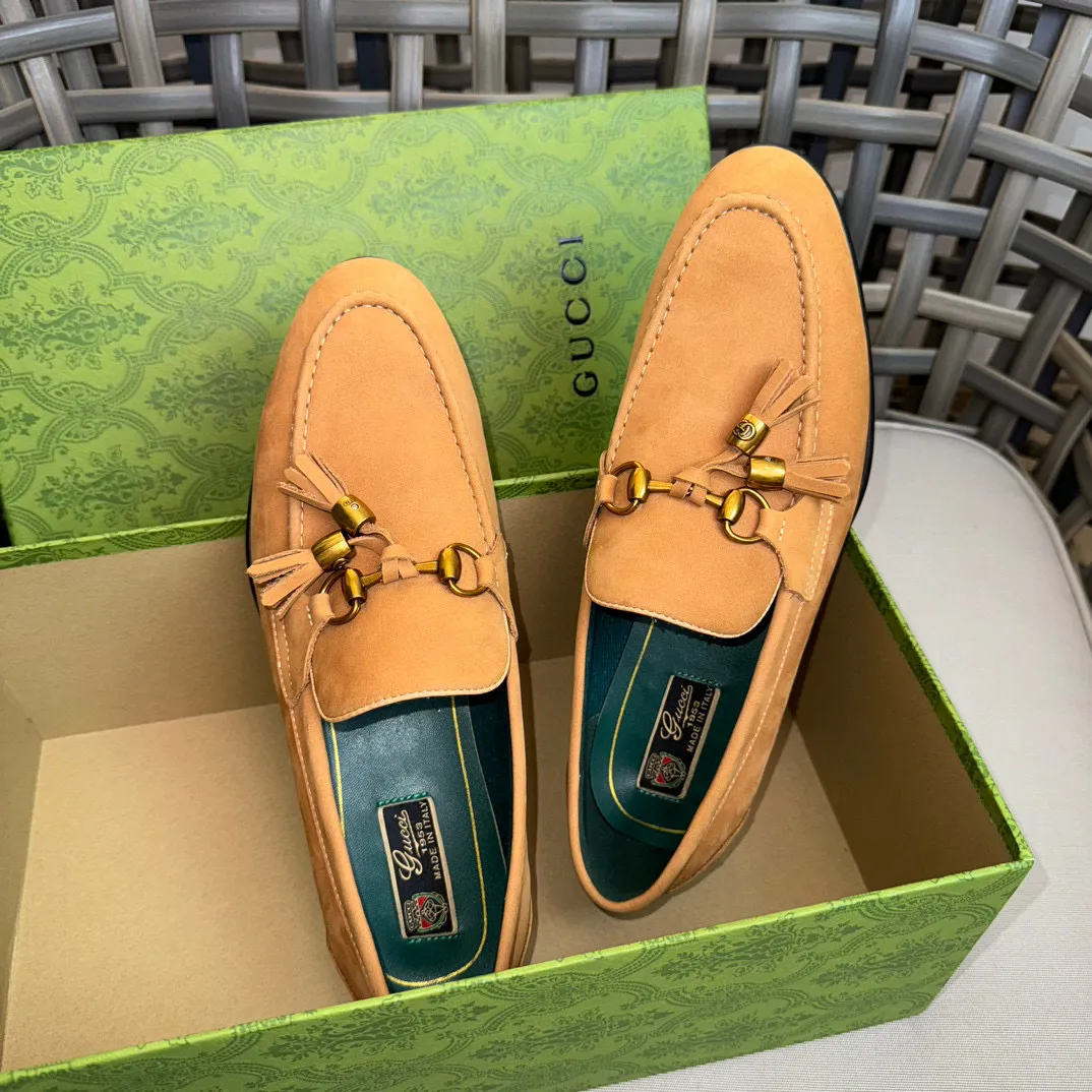 Men's shoes 💰900 Gucci ~ High-end genuine leather outsole men's casual leather shoes | The upper is made of imported original first-layer cowhide material | Classic horsebit decoration | Leather handmade tassel embellishment | Low-key luxury temperament | Comfortable foot feel | Imported genuine leather outsole | First-layer cowhide inner cowhide pad | Fine details Size: 39-44 (customized at 45.46)